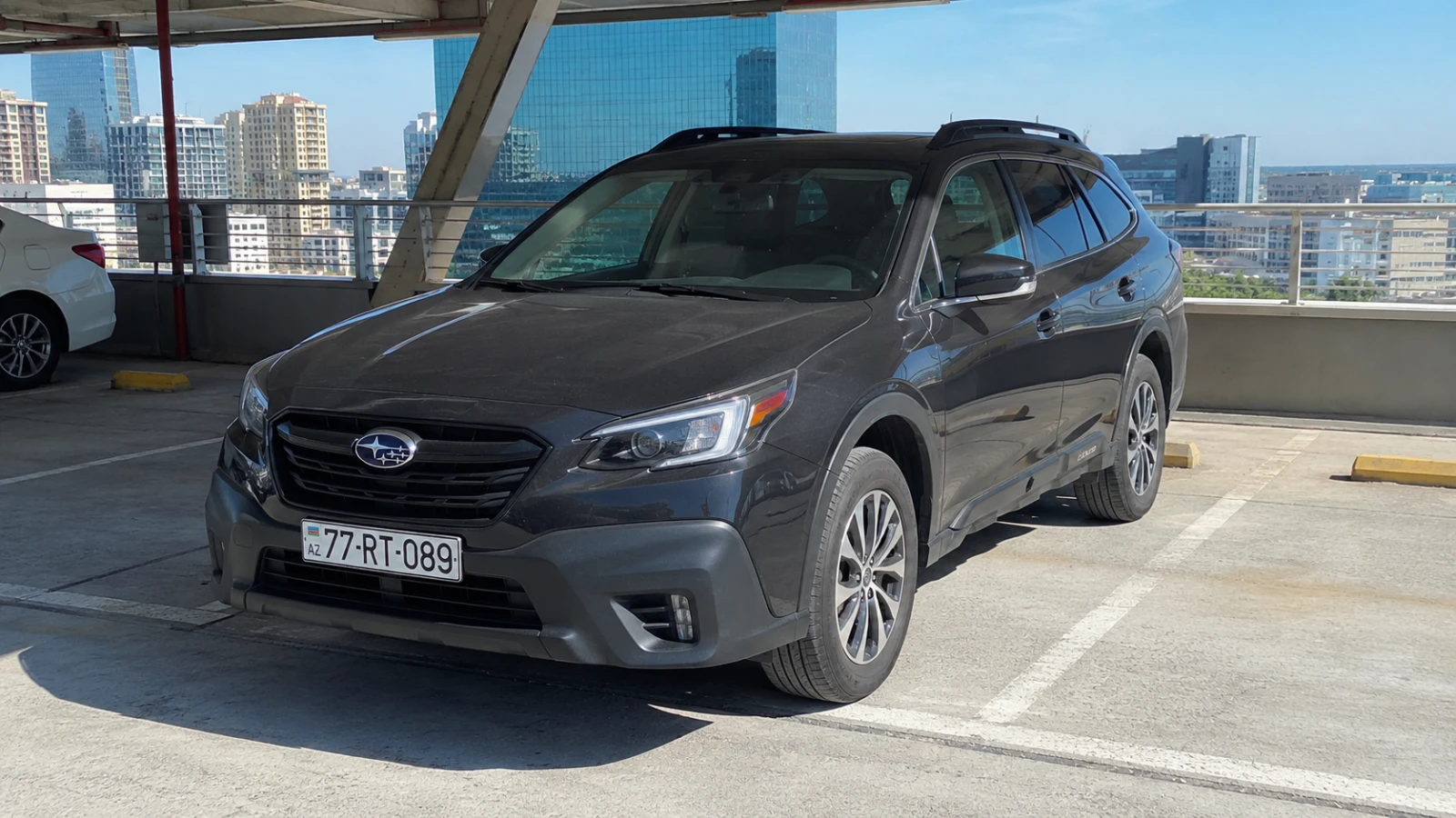 SUV huurauto Subaru Outback voor roadtrips vanuit Baku Stad, Azerbeidzjan